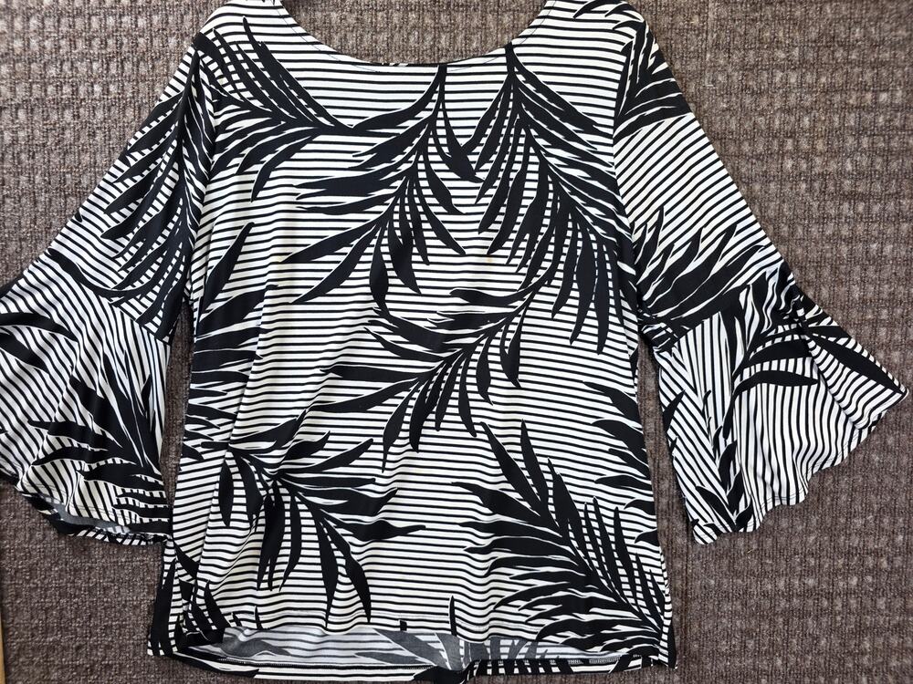 Women's Blouse, Kasper Black & White Palm Leaf Print, Bell Sleeves, Size XL